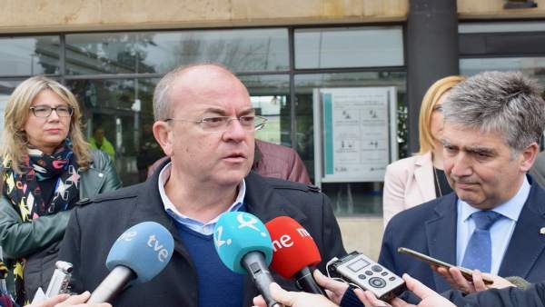 Monago e Ignacio Cosidó en declaraciones a los medios en Cáceres Monago e Ignacio Cosidó en declaraciones a los medios en Cáceres