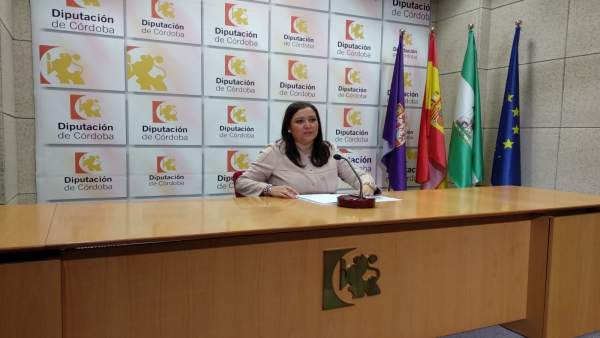 Ana Carrillo en una rueda de prensa Ana Carrillo en una rueda de prensa