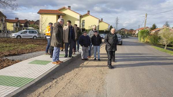 Mazón y la alcaldesa de Polanco visitan las obras Mazón y la alcaldesa de Polanco visitan las obras