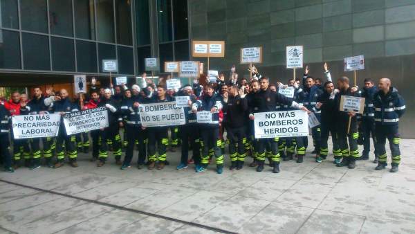 Protesta de los bomberos Protesta de los bomberos