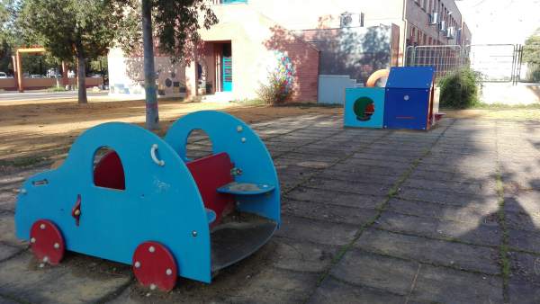 Estado del parque infantil del colegio Estado del parque infantil del colegio