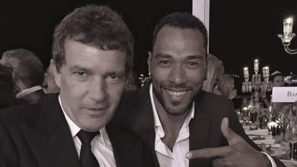 John Carew posa con Antonio Banderas en el Festival de Cannes. John Carew posa con Antonio Banderas en el Festival de Cannes.