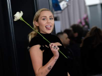 Miley Cyrus en una alfombra roja