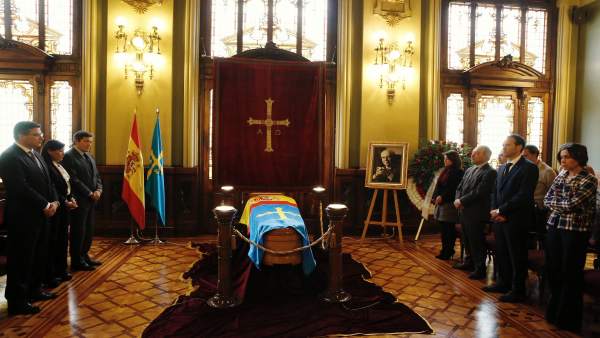 Fotos Capilla Ardiente Expresidente Vicente Álvarez Areces En Junta General Fotos Capilla Ardiente Expresidente Vicente Álvarez Areces En Junta General