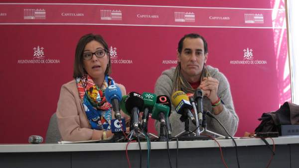 Isabel Ambrosio y Juan Hidalgo Isabel Ambrosio y Juan Hidalgo