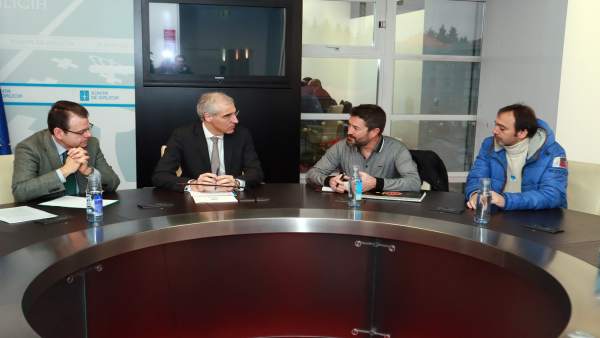 Reunión del Comité de Empresa de Alcoa A Coruña con el conselleiro de Economía Reunión del Comité de Empresa de Alcoa A Coruña con el conselleiro de Economía