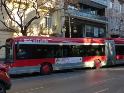 Autobús articulado híbrido de la EMT de València