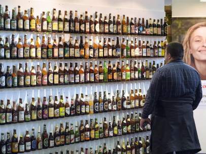 Imagen de un establecimiento con cervezas alemanas.