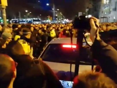 Incidentes en el primer día de huega de taxistas en Barcelona