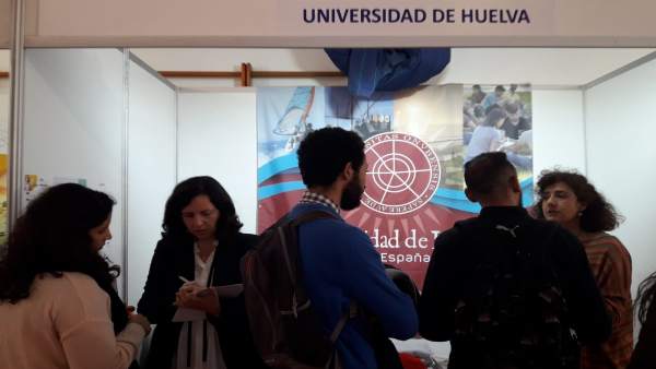 Stand de la muestra. Stand de la muestra.