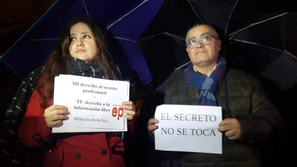 Periodistas de EP y Diario de Mallorca en la concentración por la libertad prens Periodistas de EP y Diario de Mallorca en la concentración por la libertad prens