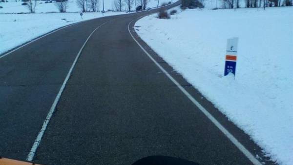 Carretera con nieve Carretera con nieve