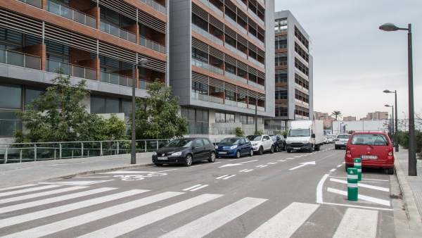 Reordenación de aparcamiento en Vara de Quart Reordenación de aparcamiento en Vara de Quart