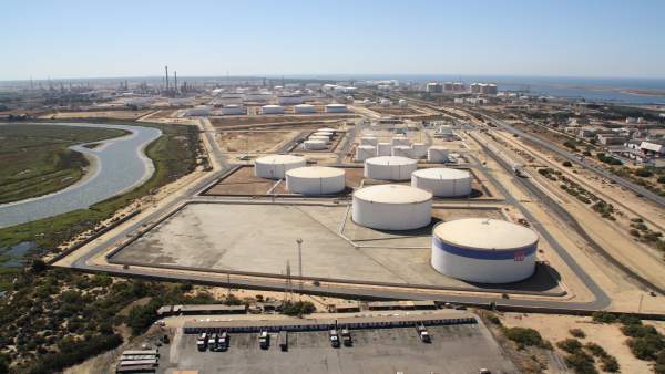 Planta de CLH en Huelva. Planta de CLH en Huelva.