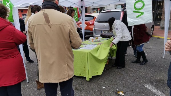 Lanzan huevos a Vox Lanzan huevos a Vox