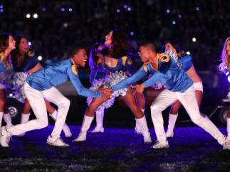Los cheerleaders de los Rams