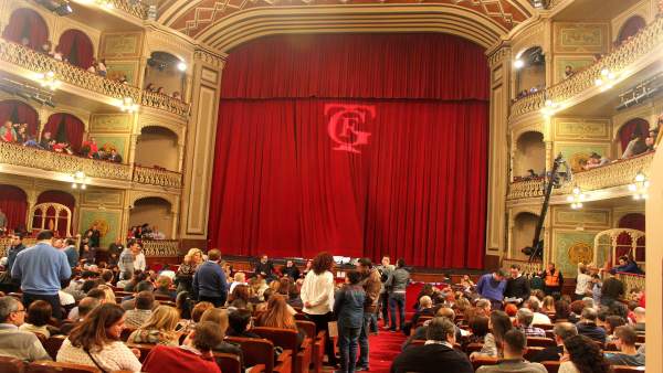Patio de butacas del Gran Teatro Falla en una sesión de Carnaval Patio de butacas del Gran Teatro Falla en una sesión de Carnaval