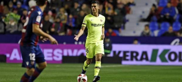 El jugador del FC Barcelona Chumi, contra el Levante