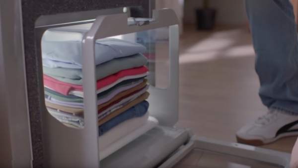 Un robot de planchado Un robot de planchado
