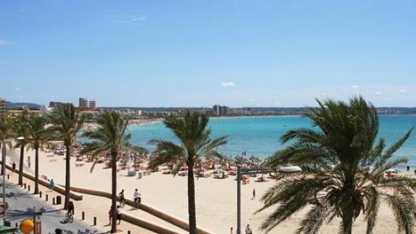 Imagen de una playa de Palma de Mallorca Imagen de una playa de Palma de Mallorca