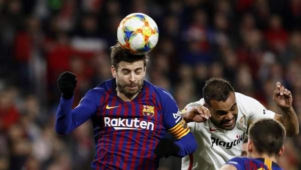 Gerard Piqué, en el Ramón Sánchez Pizjuán. Gerard Piqué, en el Ramón Sánchez Pizjuán.