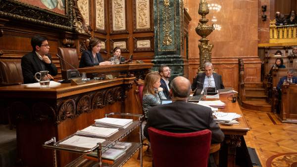 Pleno del Ayuntamiento de Barcelona. Pleno del Ayuntamiento de Barcelona.