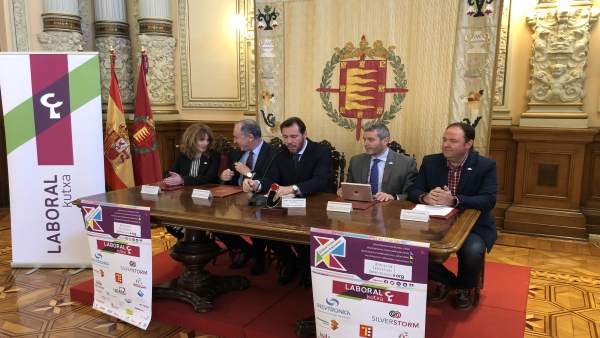 Presentación de los V Premios Iniciativas Empresariales Presentación de los V Premios Iniciativas Empresariales