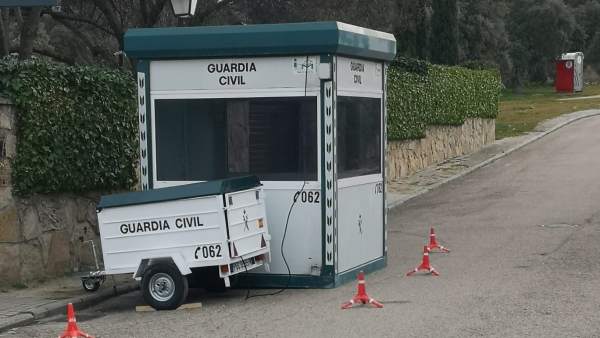 Caseta de seguridad de la Guardia Civil en la finca de Pablo Iglesias Caseta de seguridad de la Guardia Civil en la finca de Pablo Iglesias