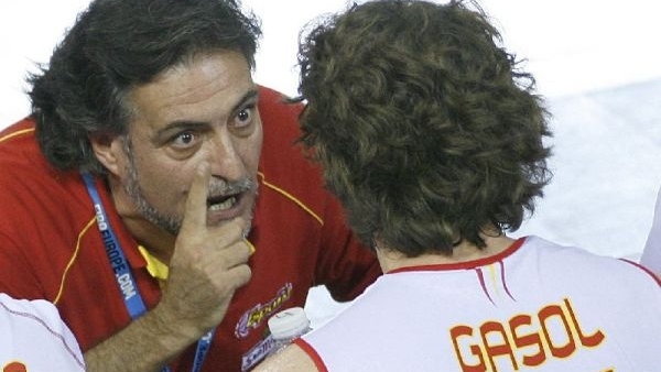 Pepu Hernández, junto a Pau Gasol Pepu Hernández, junto a Pau Gasol