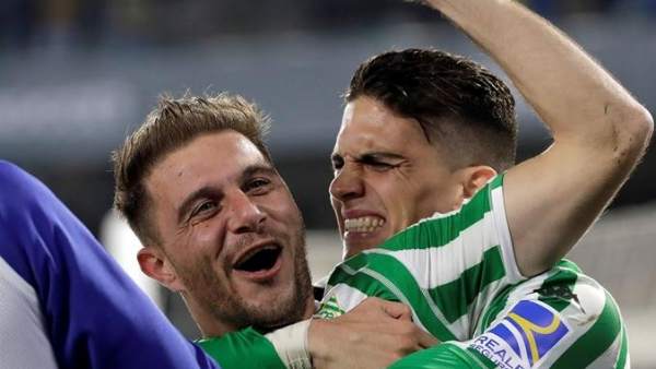 Joaquín Sánchez y Marc Bartra. Joaquín Sánchez y Marc Bartra.