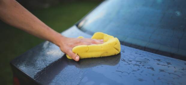 Trucos caseros para mantener tu coche limpio