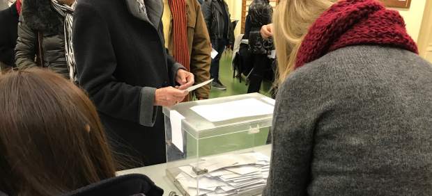 Votación, urna, elecciones