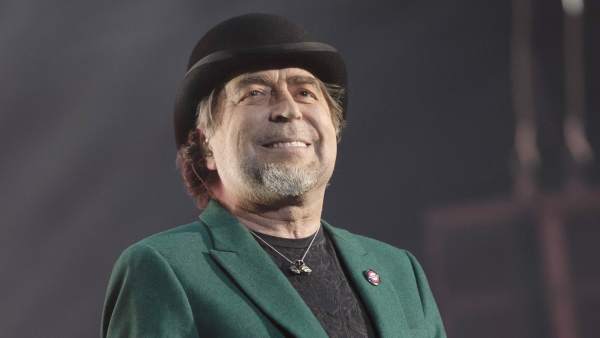 Joaquín Sabina en uno de sus conciertos. Joaquín Sabina en uno de sus conciertos.