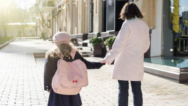 Relación entre familia y colegio Relación entre familia y colegio
