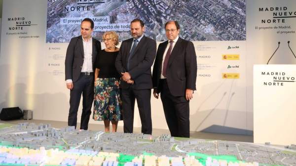 Carmena y el ministro Ábalos, en la presentación del proyecto Madrid Nuevo Norte. Carmena y el ministro Ábalos, en la presentación del proyecto Madrid Nuevo Norte.