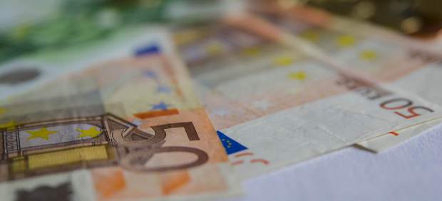 Monedas, moneda, billete. Billetes, euro , euros, capital, efectivo, metálico