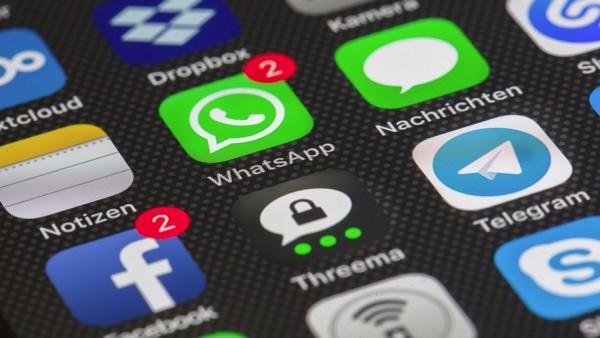 Imagen pantalla de teléfono con aplicaciones Imagen pantalla de teléfono con aplicaciones