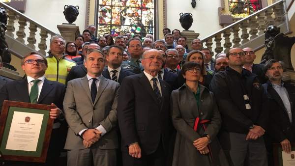 El Ayuntameinto reconoce a los participantes en el rescate de Julen El Ayuntameinto reconoce a los participantes en el rescate de Julen