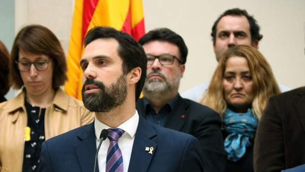 El presidente del Parlament catalán, Quim Torra, leyendo la declaración institucional sobre el inicio del juicio del 1-O. El presidente del Parlament catalán, Quim Torra, leyendo la declaración institucional sobre el inicio del juicio del 1-O.