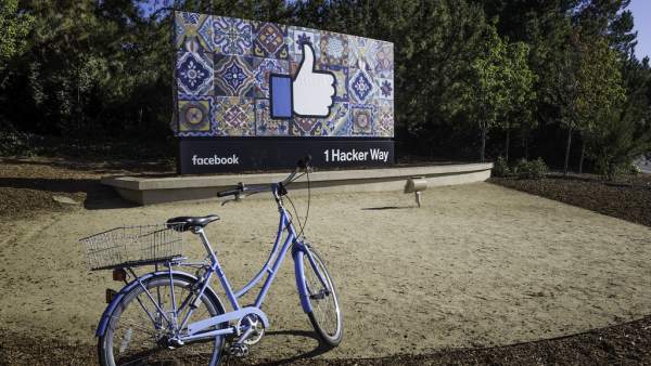 Facebook Facebook