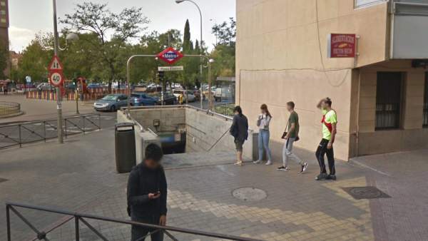 Metro de Madrid: Plaza Elíptica. Metro de Madrid: Plaza Elíptica.