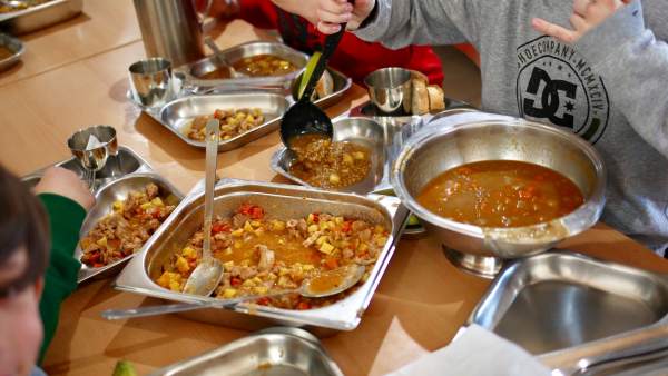 Las familias reclaman cambios en la compra pública de alimentos para ... Las familias reclaman cambios en la compra pública de alimentos para ...