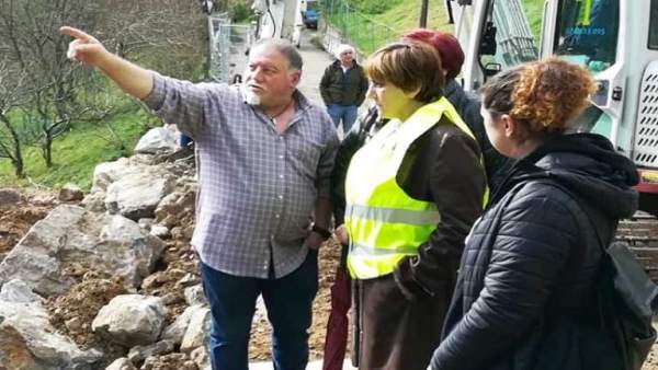 Visita de la concejala de Infraestructuras, Ana Rivas, a la zona rural tras el t Visita de la concejala de Infraestructuras, Ana Rivas, a la zona rural tras el t