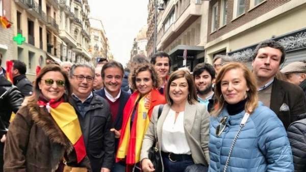 Buruaga y otros miembros del PP de Cantabria en la manifestación Buruaga y otros miembros del PP de Cantabria en la manifestación