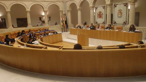 Pleno del Parlamento de La Rioja Pleno del Parlamento de La Rioja