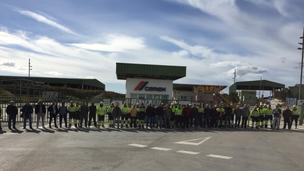 Los trabajadores de CEMEX Los trabajadores de CEMEX