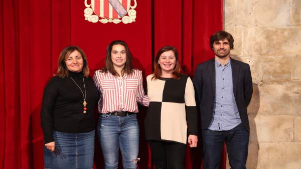 Presidenta del Govern, Francina Armengol y futbolista, Cata Coll Presidenta del Govern, Francina Armengol y futbolista, Cata Coll