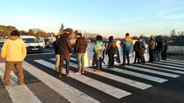 Corte de la entrada a Lleida por la avenida Rovira Roure Corte de la entrada a Lleida por la avenida Rovira Roure