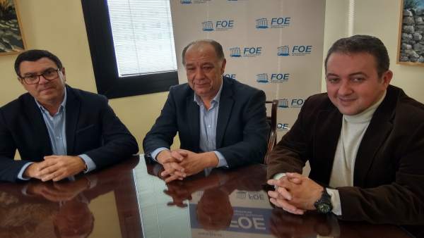 Los detallistas se reúnen con la FOE por las infraestructuras de Huelva. Los detallistas se reúnen con la FOE por las infraestructuras de Huelva.