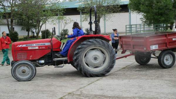 Joven agricultora Joven agricultora